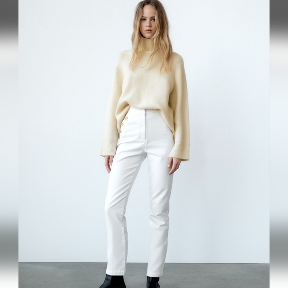 NWT Zara Gold Button Straight Leg White Jeans - Picture 7 of 11